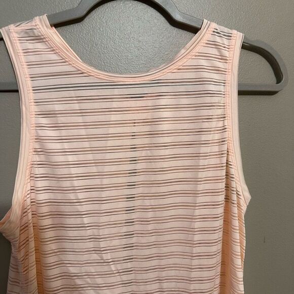 Lululemon Meet Halfway Tank *Striped size 6 - Picture 4 of 5